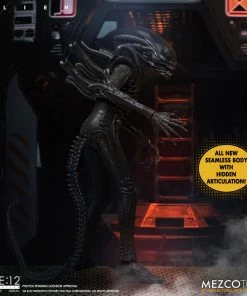 Mezco Toys **Pre Order**Mezco One 12 Alien Action Figure