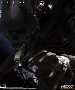 Mezco Toys **Pre Order**Mezco One 12 Alien Action Figure
