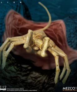 Mezco Toys **Pre Order**Mezco One 12 Alien Action Figure