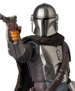 Medicom Toy MAFEX Star Wars The Mandalorian Action Figure