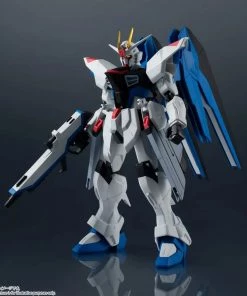 Bandai Gundam Universe ZGMF-X10A Freedom Gundam "Mobile Suit Gundam Seed" Action Figure