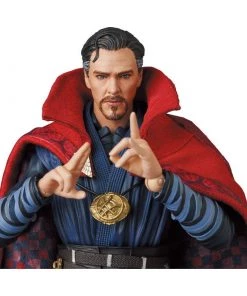 Medicom Toy **Pre Order**MAFEX Avengers: Infinity War Doctor Strange Action Figure