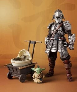 Bandai Movie Realization Star Wars RONIN MANDALORIAN & GROGU (BESKAR ARMOR) Action Figure
