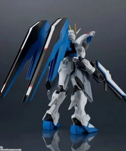 Bandai Gundam Universe ZGMF-X10A Freedom Gundam "Mobile Suit Gundam Seed" Action Figure