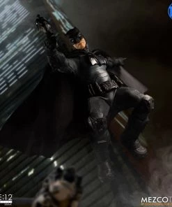 Mezco Toys Mezco One 12 DC Batman Supreme Knight Action Figure 11 Mezco Toys Mezco One 12 DC Batman Supreme Knight Action Figure