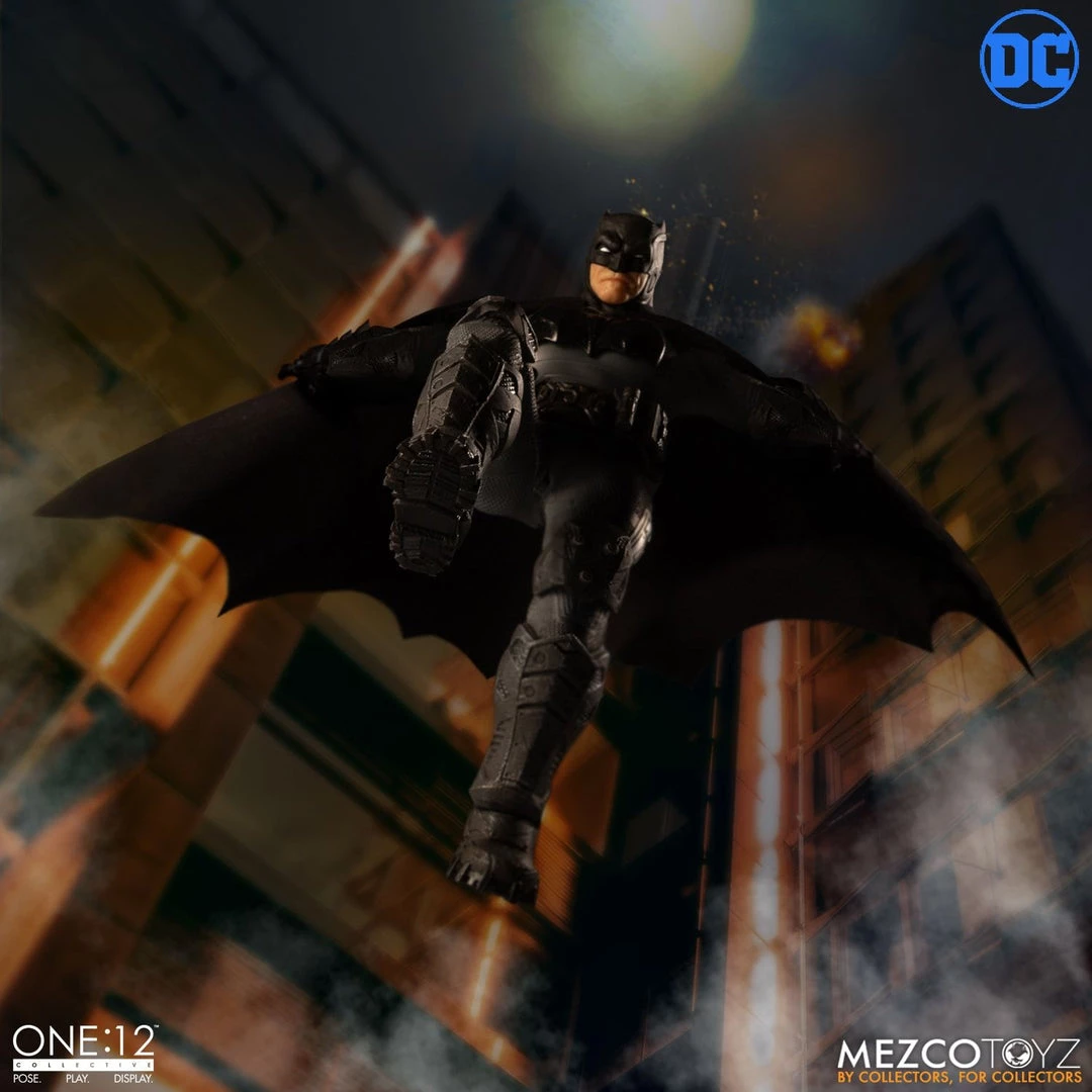 Mezco Toys Mezco One 12 DC Batman Supreme Knight Action Figure 5 Mezco Toys Mezco One 12 DC Batman Supreme Knight Action Figure