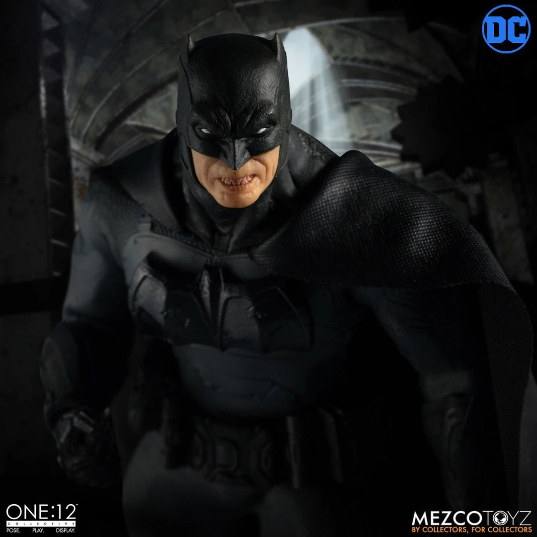 Mezco Toys Mezco One 12 DC Batman Supreme Knight Action Figure 6 Mezco Toys Mezco One 12 DC Batman Supreme Knight Action Figure