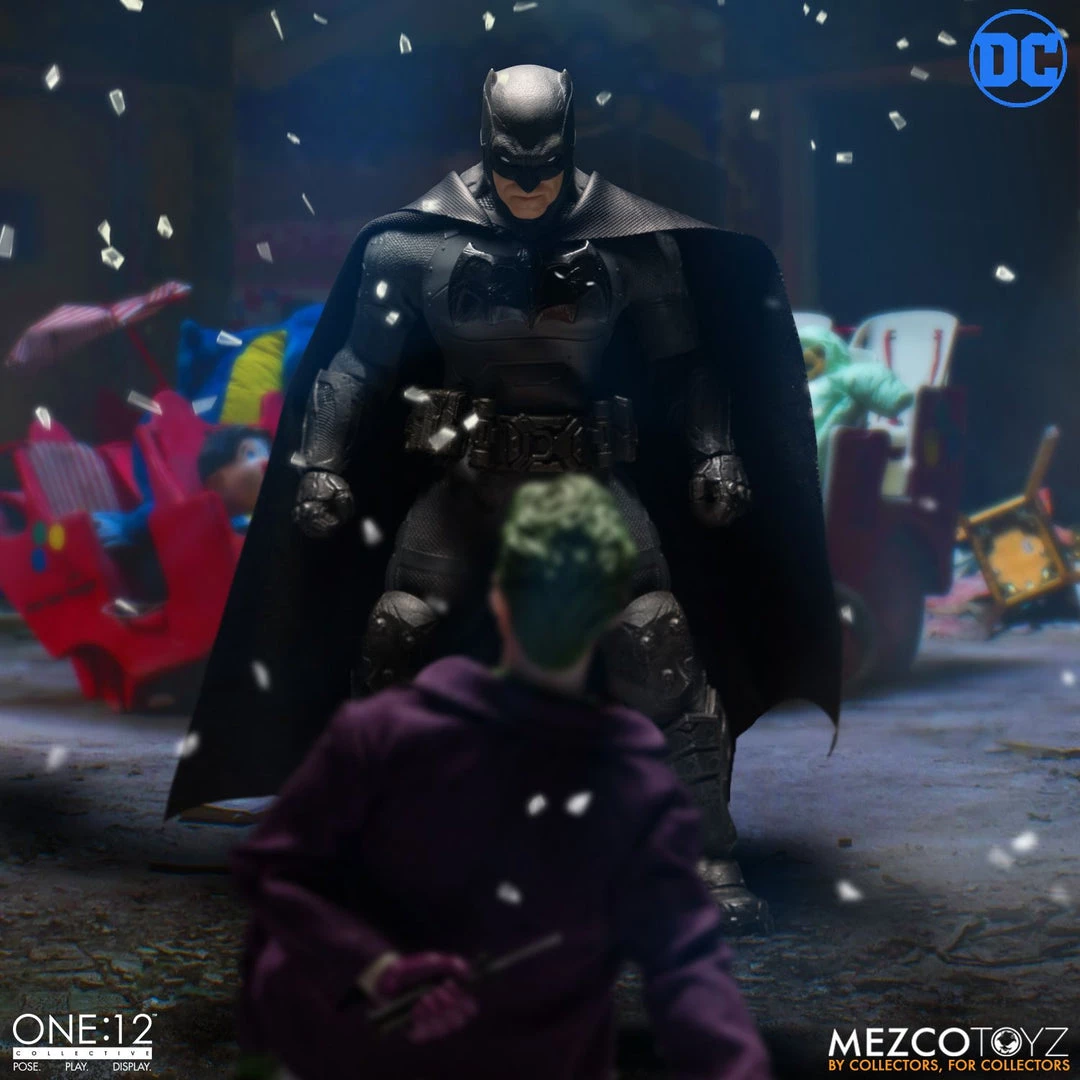 Mezco Toys Mezco One 12 DC Batman Supreme Knight Action Figure 8 Mezco Toys Mezco One 12 DC Batman Supreme Knight Action Figure