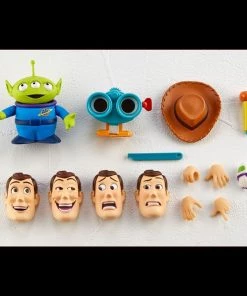**Pre Order**Kaiyodo Revoltech Toy Story Woody Ver. 1.5 Action Figure