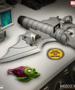 Mezco Toys **Pre Order**Mezco One 12 Green Goblin Deluxe Edition Action Figure
