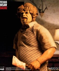 **Pre Order**Mezco One 12 The Texas Chainsaw Massacre (1974) Leatherface Deluxe Edition Action Figure Mezco Toys