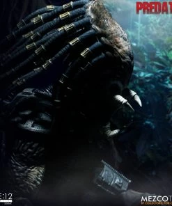 Mezco Toys **Pre Order**Mezco One 12 Predator Deluxe Edition Action Figure