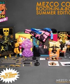 Mezco Toys Mezco Toyz Booth In A Box Agent Gomez Mezco Con 2020 Figure