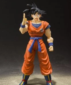Bandai S.H. Figuarts Son Goku A Saiyan Raised On Earth "Dragon Ball Z" Action Figure