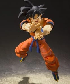 Bandai S.H. Figuarts Son Goku A Saiyan Raised On Earth "Dragon Ball Z" Action Figure