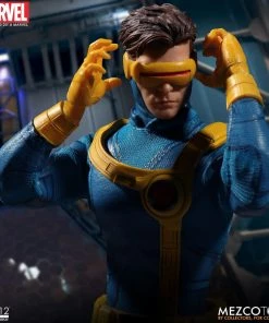 Mezco Toys Mezco One 12 Marvel Universe Cyclops Action Figure