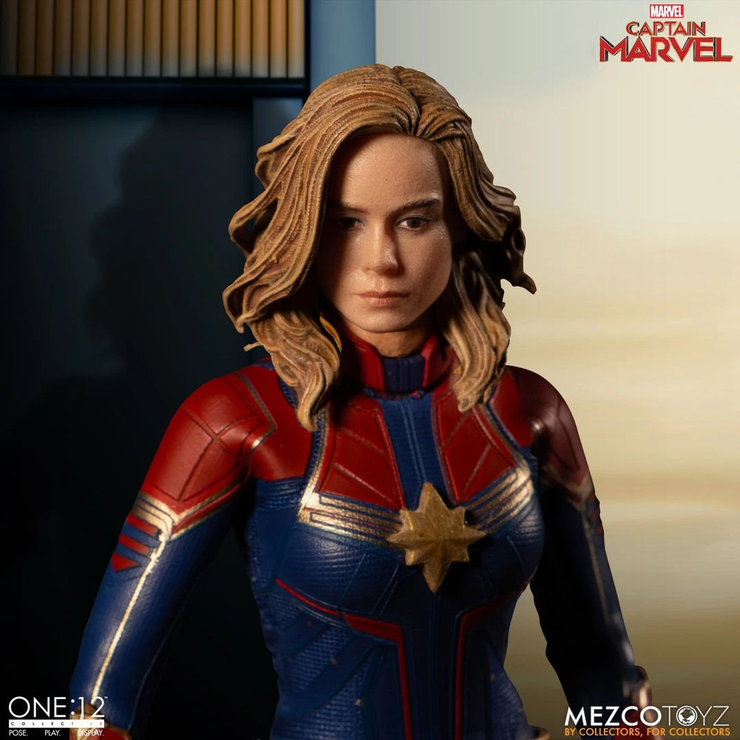 Mezco Toys Mezco One 12 Captain Marvel Action Figure 2 Mezco Toys Mezco One 12 Captain Marvel Action Figure