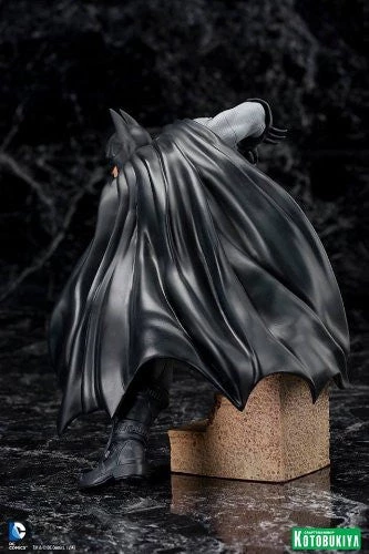 Kotobukiya Batman Arkham City Artfx+ DC Comics PVC Statue 6 Kotobukiya Batman Arkham City Artfx+ DC Comics PVC Statue