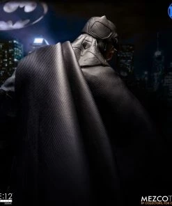 Mezco Toys Mezco One 12 DC Batman Supreme Knight Action Figure 17 Mezco Toys Mezco One 12 DC Batman Supreme Knight Action Figure
