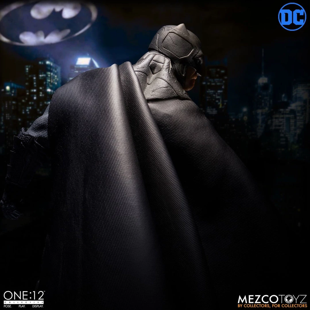 Mezco Toys Mezco One 12 DC Batman Supreme Knight Action Figure 9 Mezco Toys Mezco One 12 DC Batman Supreme Knight Action Figure