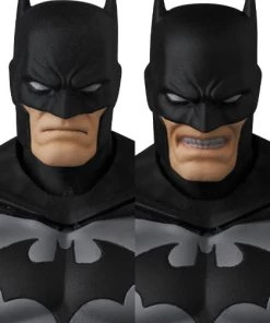 Medicom Toy **Pre Order**MAFEX Batman (HUSH Black Ver.) Action Figure 12 Medicom Toy **Pre Order**MAFEX Batman (HUSH Black Ver.) Action Figure