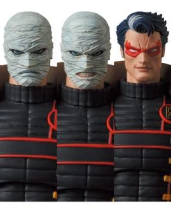 Medicom Toy MAFEX DC Comics HUSH Action Figure