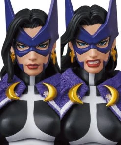 Medicom Toy **Pre Order**MAFEX Huntress (Batman: Hush) Action Figure