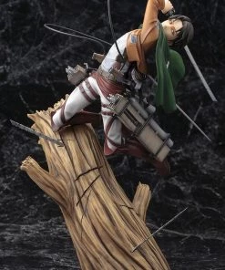 Kotobukiya Artfx+ Kotobukiya ATTACK ON TITAN LEVI RENEWAL PACKAGE VER ARTFX J